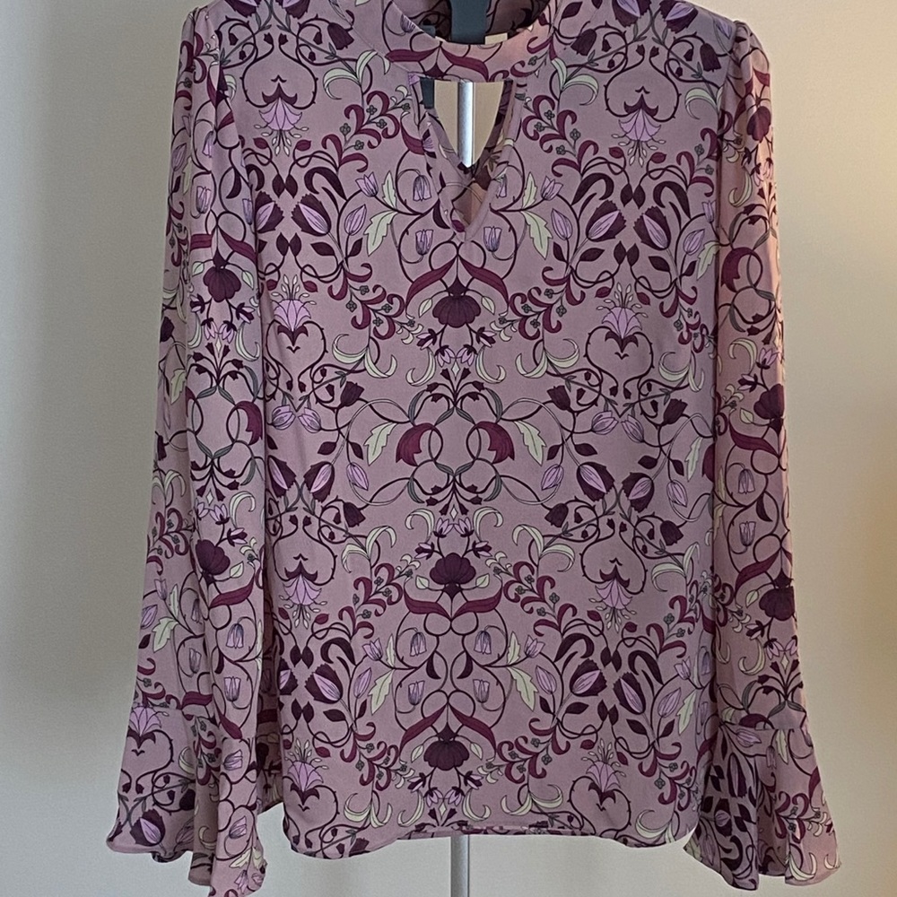 Purple flower 🌸 blouse 💜